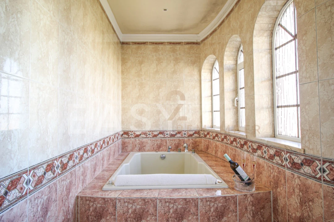 Moradia T5 para Venda em Silves Foto 53