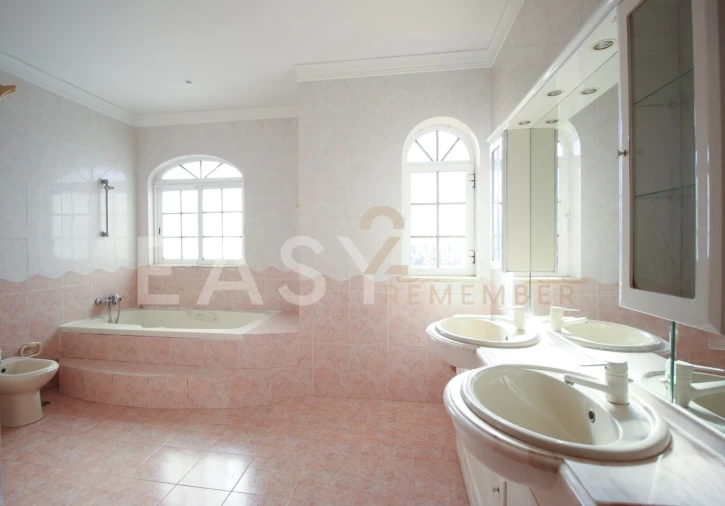 Moradia T5 para Venda em Silves Foto 34