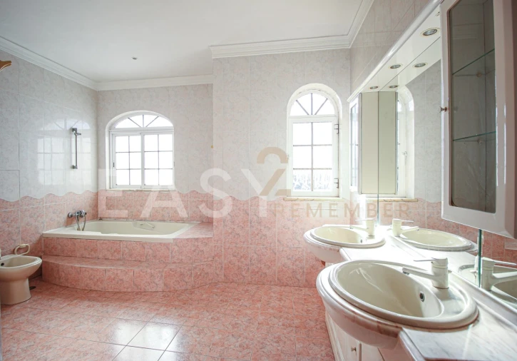 Moradia T5 para Venda em Silves Foto 55