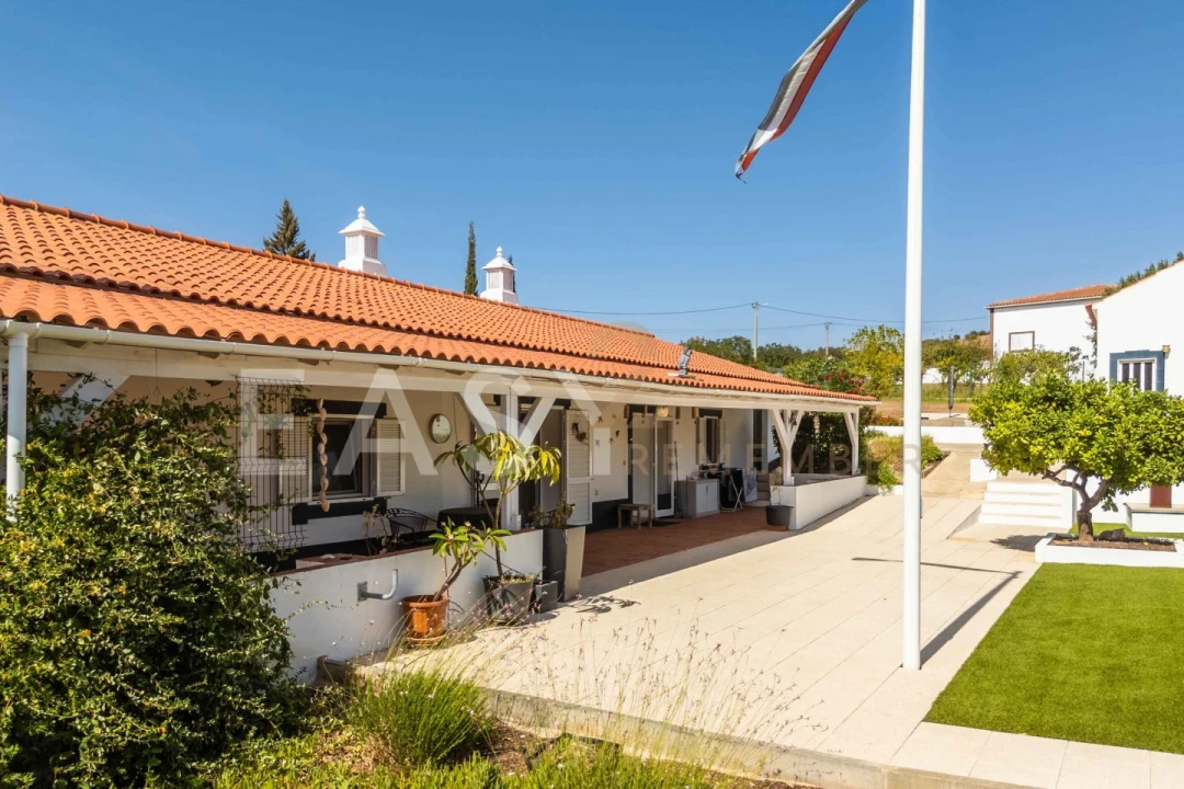 Moradia T4 para Venda em São Bartolomeu de Messines Foto 9