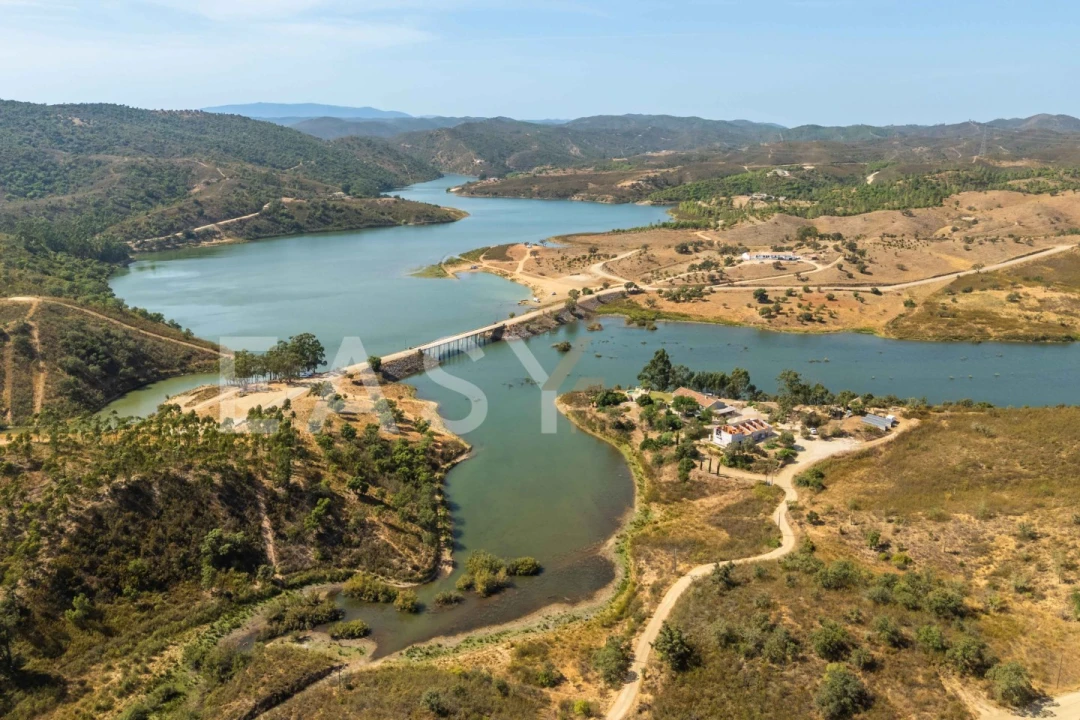 Moradia T4 para Venda em São Bartolomeu de Messines Foto 2
