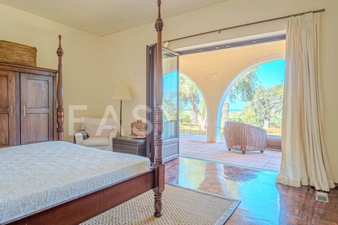 Moradia T7 para Venda em Guia Foto 16