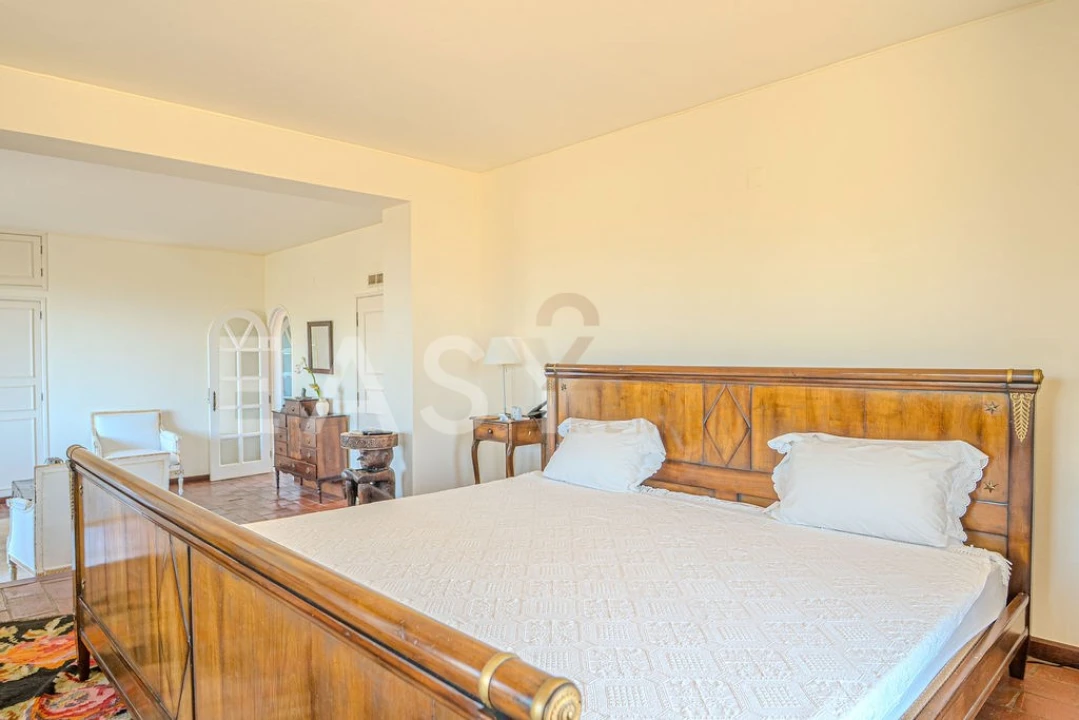 Moradia T7 para Venda em Guia Foto 28