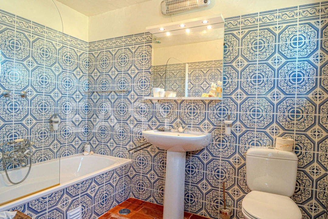 Moradia T7 para Venda em Guia Foto 53