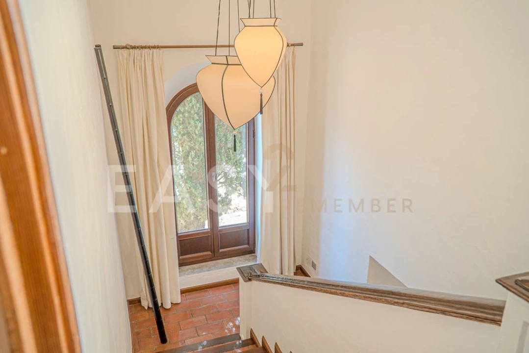 Moradia T7 para Venda em Guia Foto 80