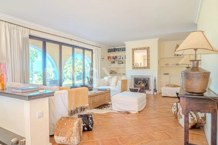 Moradia T7 para Venda em Guia Foto 9