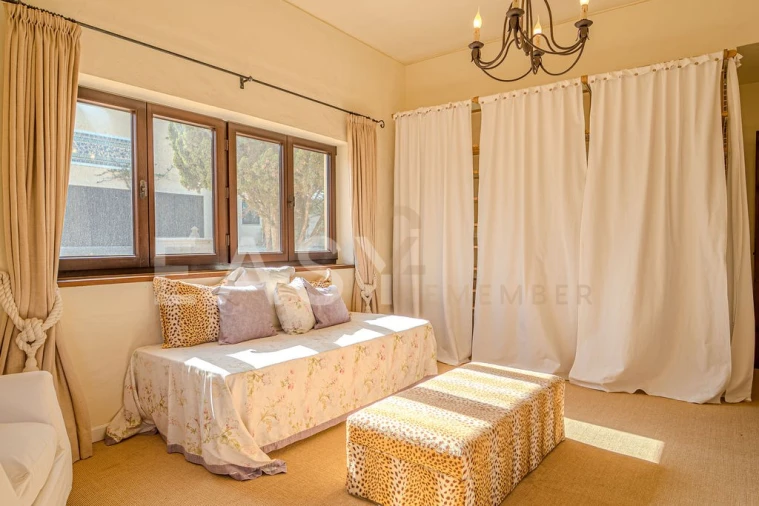 Moradia T7 para Venda em Guia Foto 12