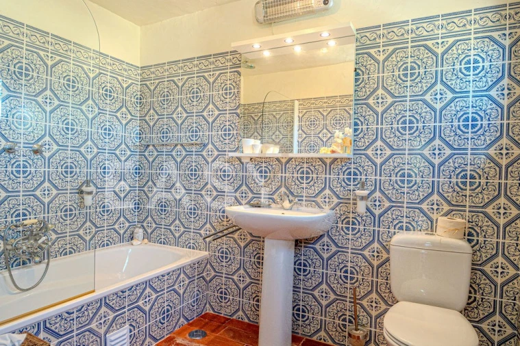 Moradia T7 para Venda em Guia Foto 53