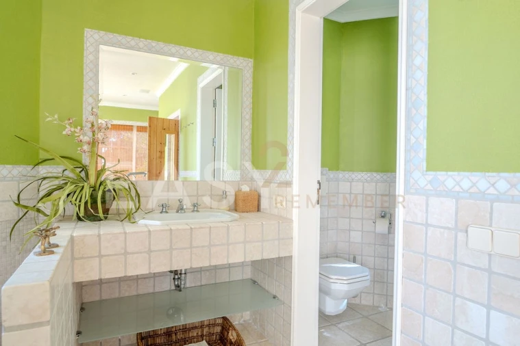 Moradia T7 para Venda em Guia Foto 63