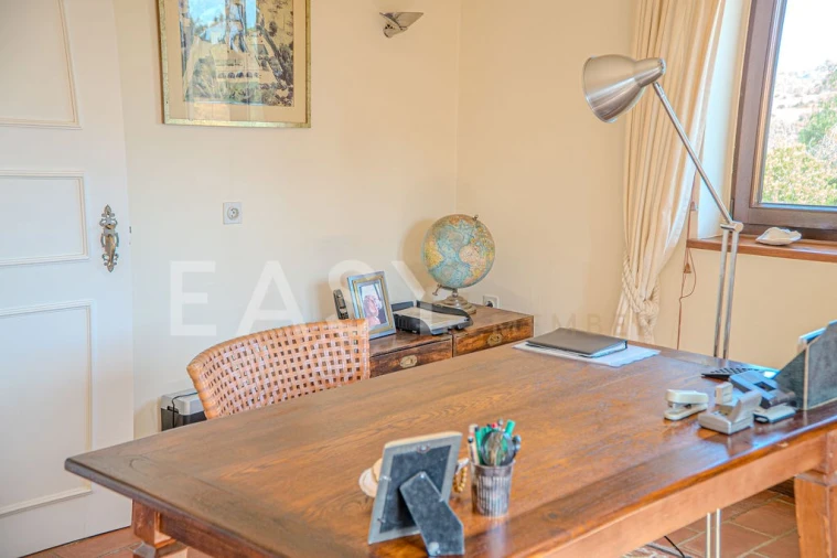 Moradia T7 para Venda em Guia Foto 82