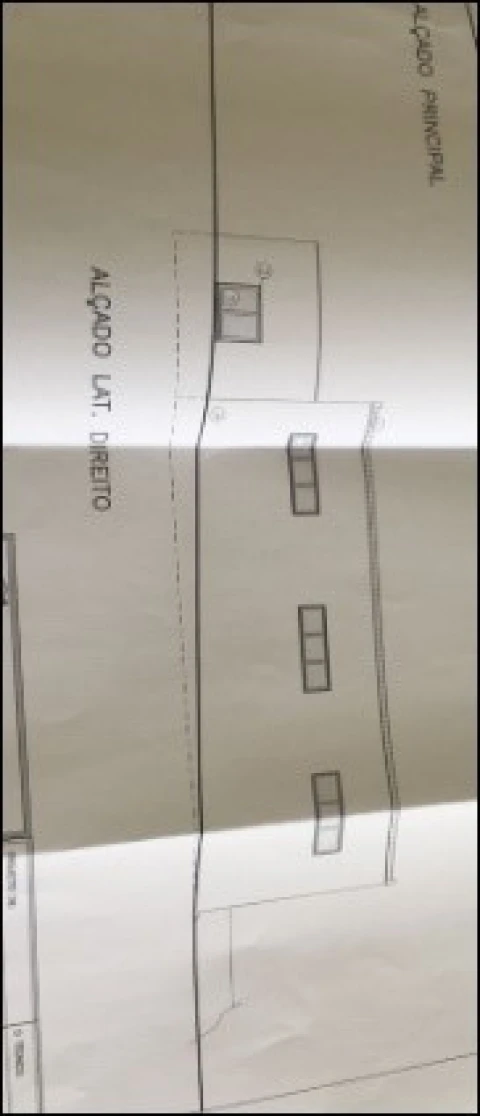 Armazém para Venda em Belazaima do Chão, Castanheira do Vouga e Agadão