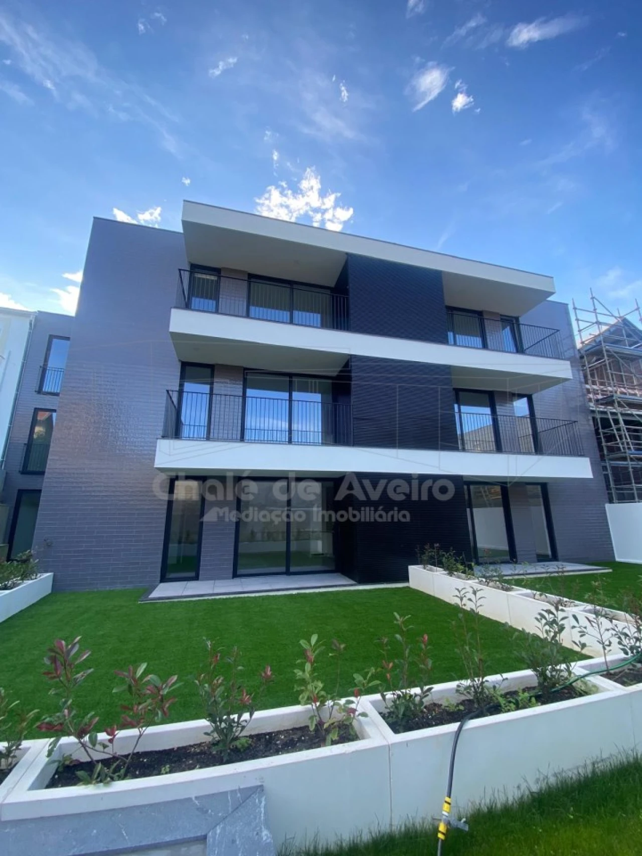Apartamento T1 para Venda em Glória e Vera Cruz Foto 1