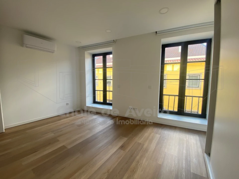 Apartamento T1 para Venda em Glória e Vera Cruz Foto 13