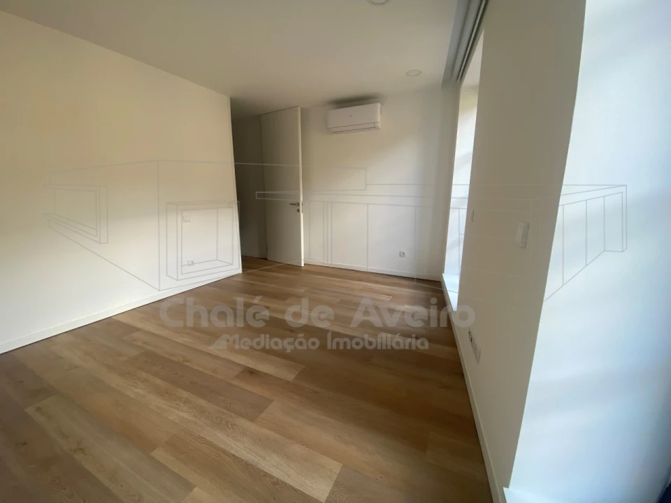 Apartamento T1 para Venda em Glória e Vera Cruz Foto 12