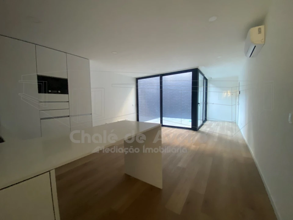 Apartamento T1 para Venda em Glória e Vera Cruz Foto 5