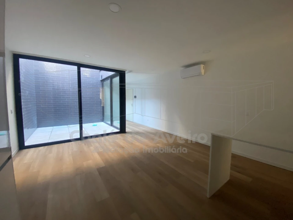 Apartamento T1 para Venda em Glória e Vera Cruz Foto 8