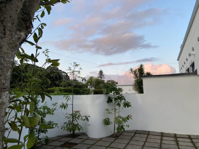 Moradia T5 para Venda em Ponta Delgada (São Sebastião) Foto 47