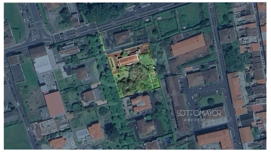 Moradia T5 para Venda em Ponta Delgada (São Sebastião) Foto 68