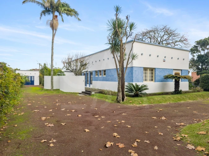 Moradia T5 para Venda em Ponta Delgada (São Sebastião) Foto 3