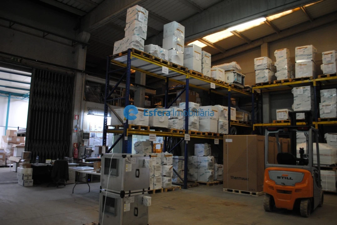 Loja para Arrendamento em Castêlo da Maia Foto 17