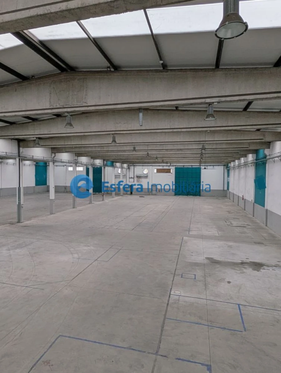 Loja para Arrendamento em Moreira Foto 6