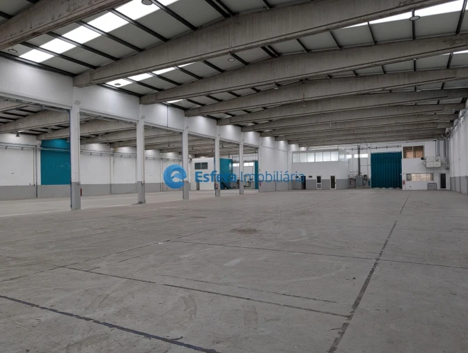 Loja para Arrendamento em Moreira Foto 14