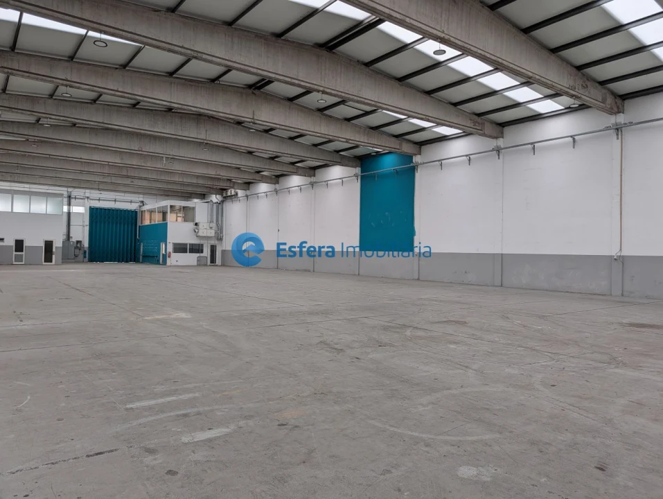 Loja para Arrendamento em Moreira Foto 20