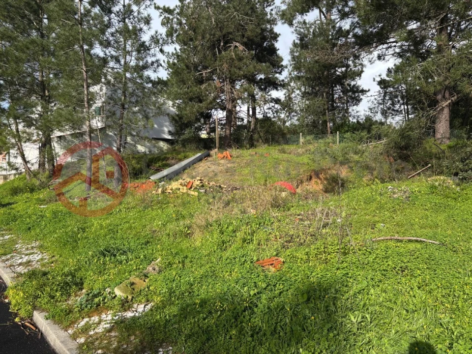 Terreno para Venda em Charneca de Caparica e Sobreda Foto 4