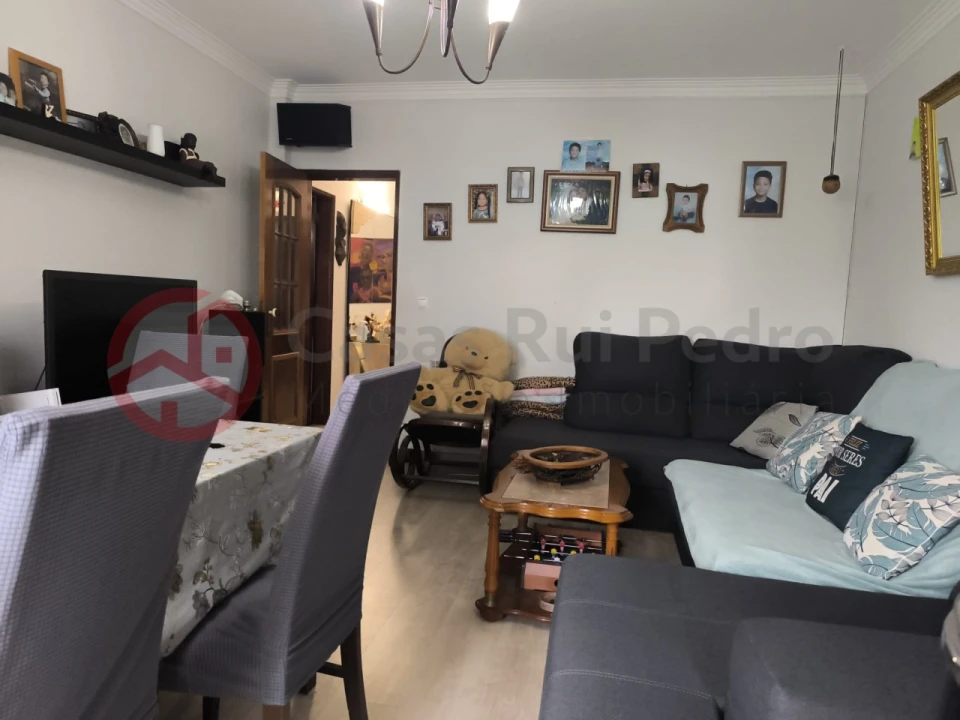 Apartamento T3 para Venda em Seixal, Arrentela e Aldeia de Paio Pires Foto 4