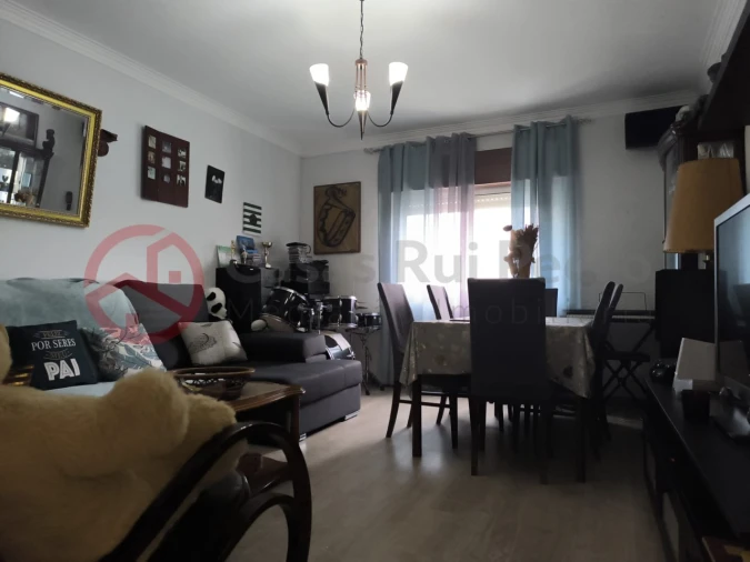 Apartamento T3 para Venda em Seixal, Arrentela e Aldeia de Paio Pires Foto 5