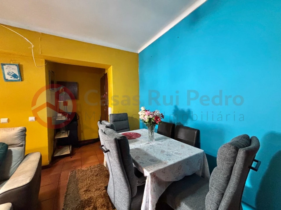 Apartamento T1 para Venda em Laranjeiro e Feijó Foto 7