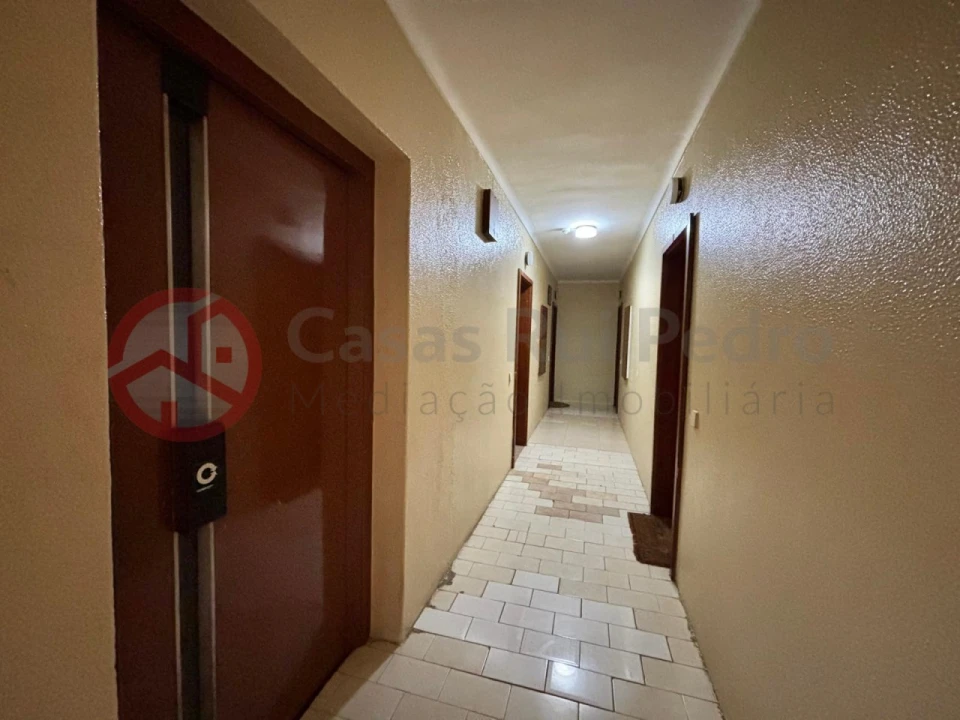 Apartamento T1 para Venda em Laranjeiro e Feijó Foto 11