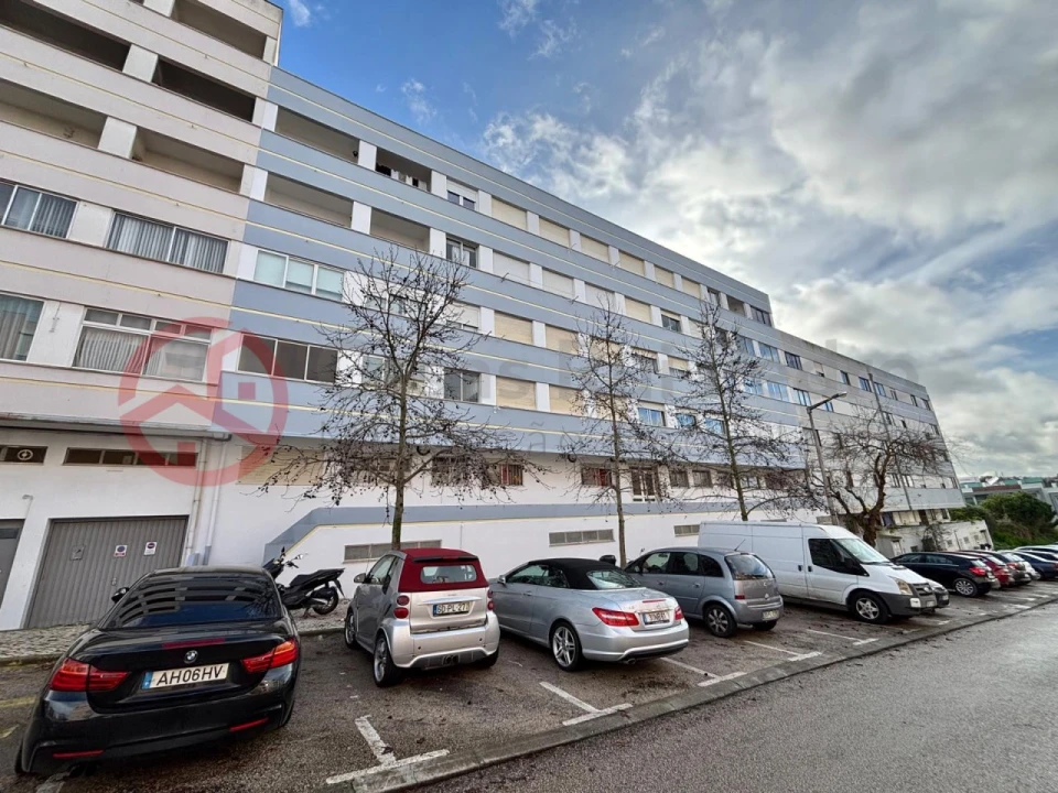 Apartamento T1 para Venda em Laranjeiro e Feijó Foto 15