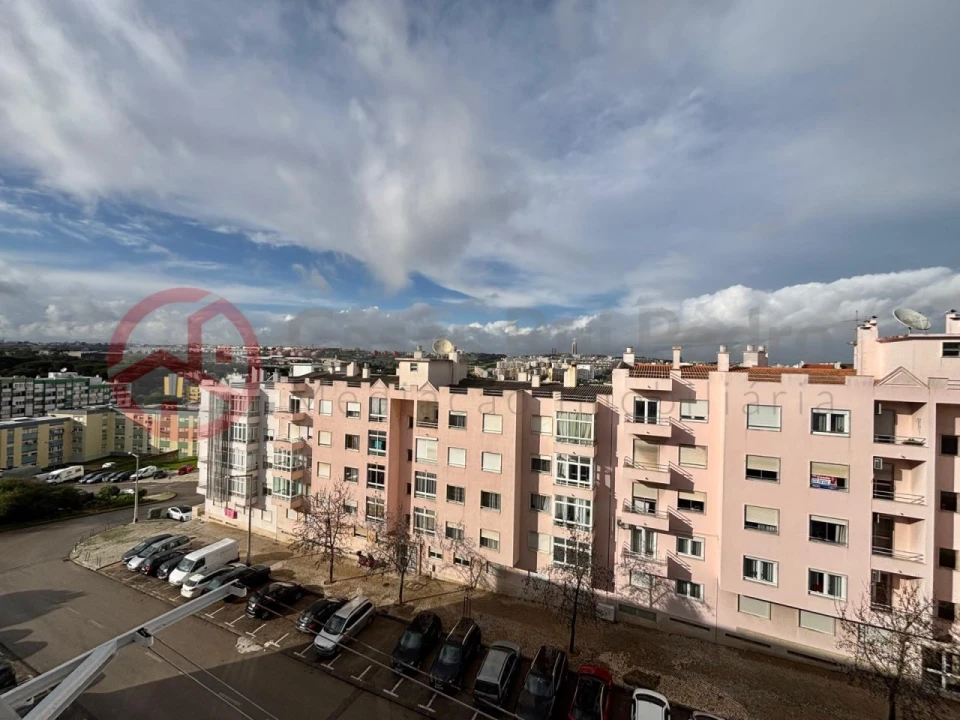 Apartamento T1 para Venda em Laranjeiro e Feijó Foto 17