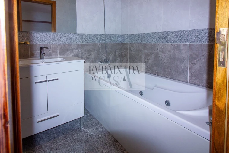 Moradia T4 para Venda em Sesimbra (Castelo) Foto 26