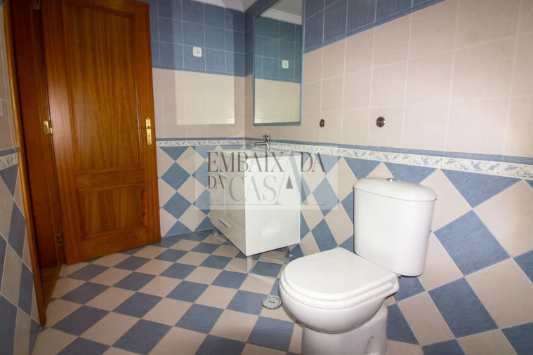 Moradia T4 para Venda em Sesimbra (Castelo) Foto 22