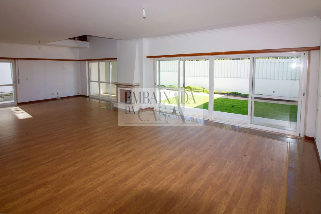 Moradia T4 para Venda em Sesimbra (Castelo) Foto 8