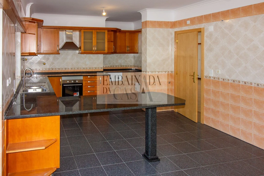 Moradia T4 para Venda em Sesimbra (Castelo) Foto 4