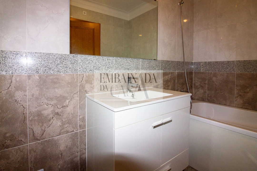 Moradia T4 para Venda em Sesimbra (Castelo) Foto 27