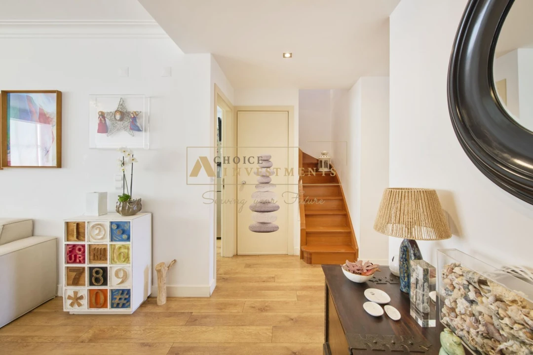 Apartamento T3 para Venda em Carcavelos e Parede Foto 22