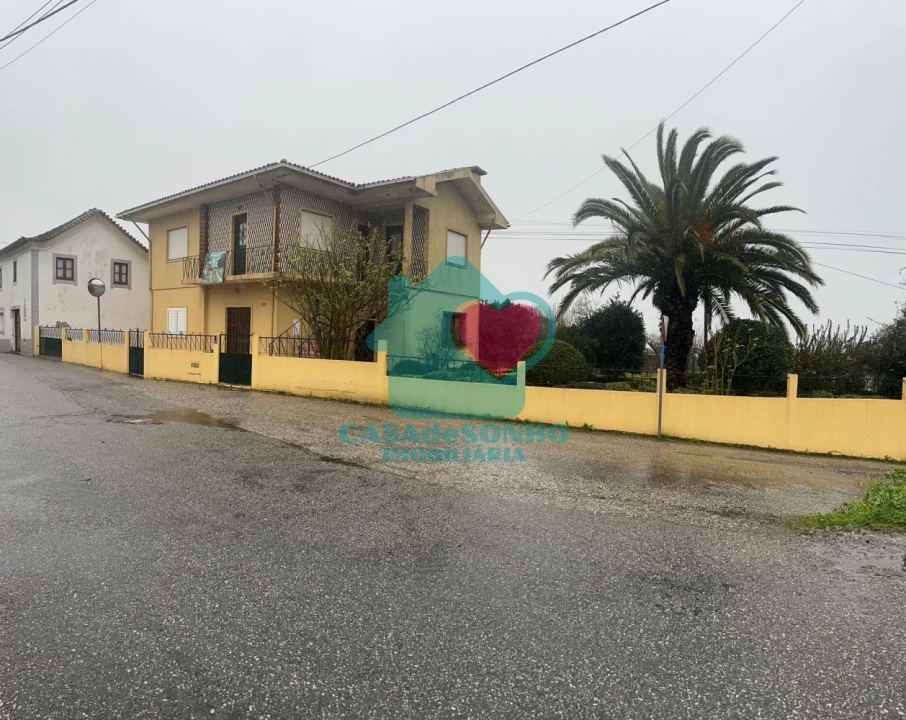 Moradia T3 para Venda em Pinheiro da Bemposta, Travanca e Palmaz Foto 1