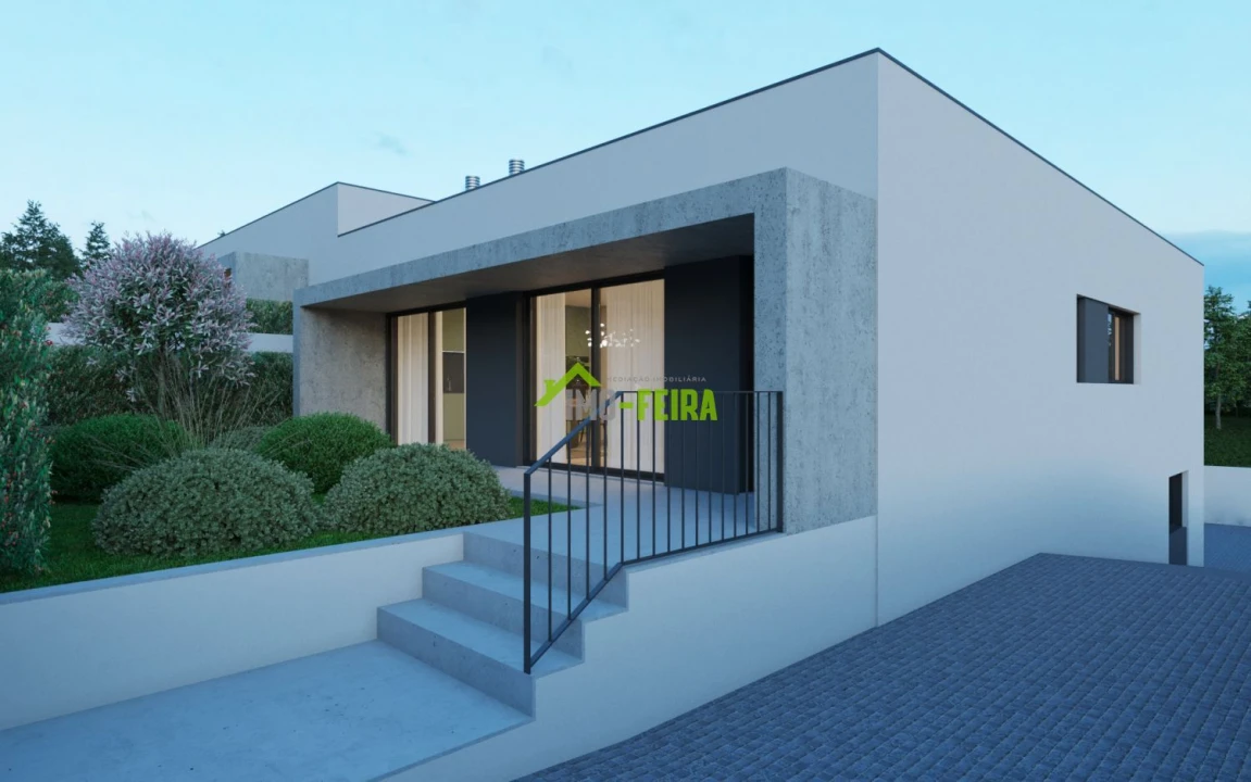 Moradia T3 para Venda em Argoncilhe Foto 28