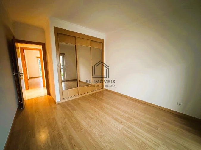 Apartamento T2 para Venda em Quinta do Conde Foto 28