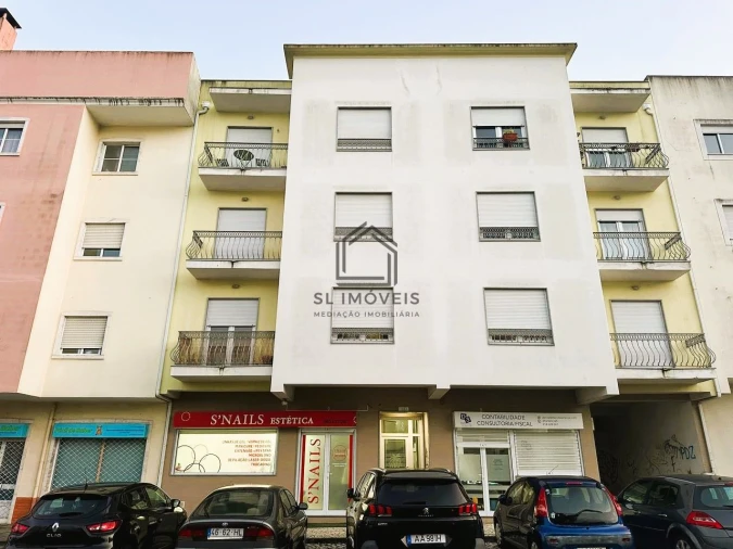 Apartamento T2 para Venda em Quinta do Conde Foto 2