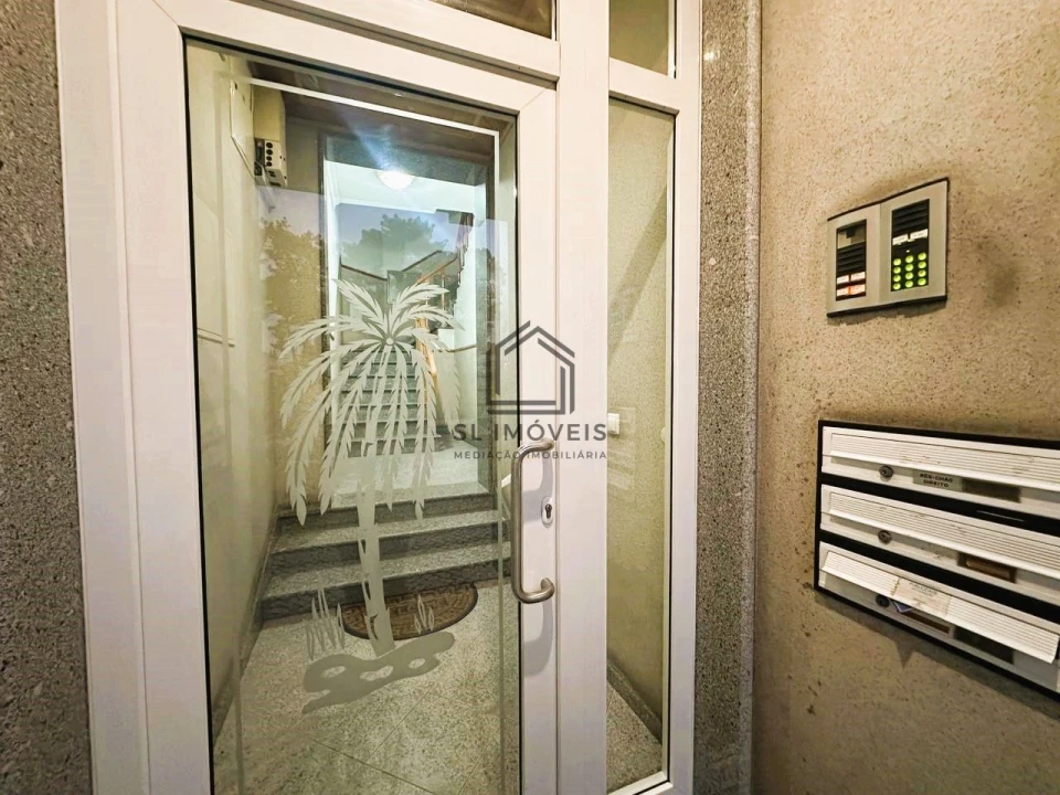 Apartamento T2 para Venda em Quinta do Conde Foto 7