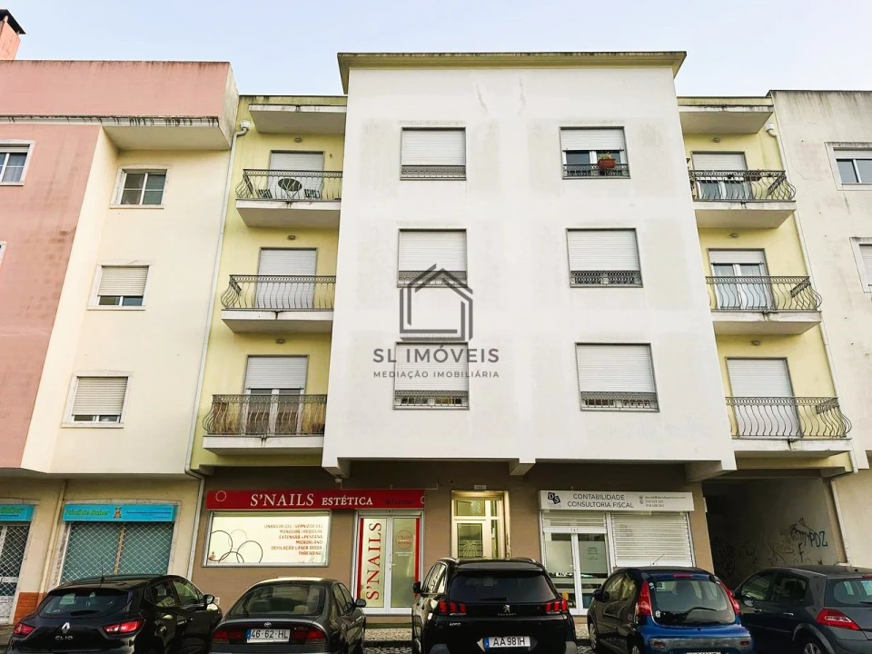 Apartamento T2 para Venda em Quinta do Conde Foto 2
