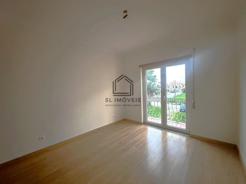 Apartamento T2 para Venda em Quinta do Conde Foto 29