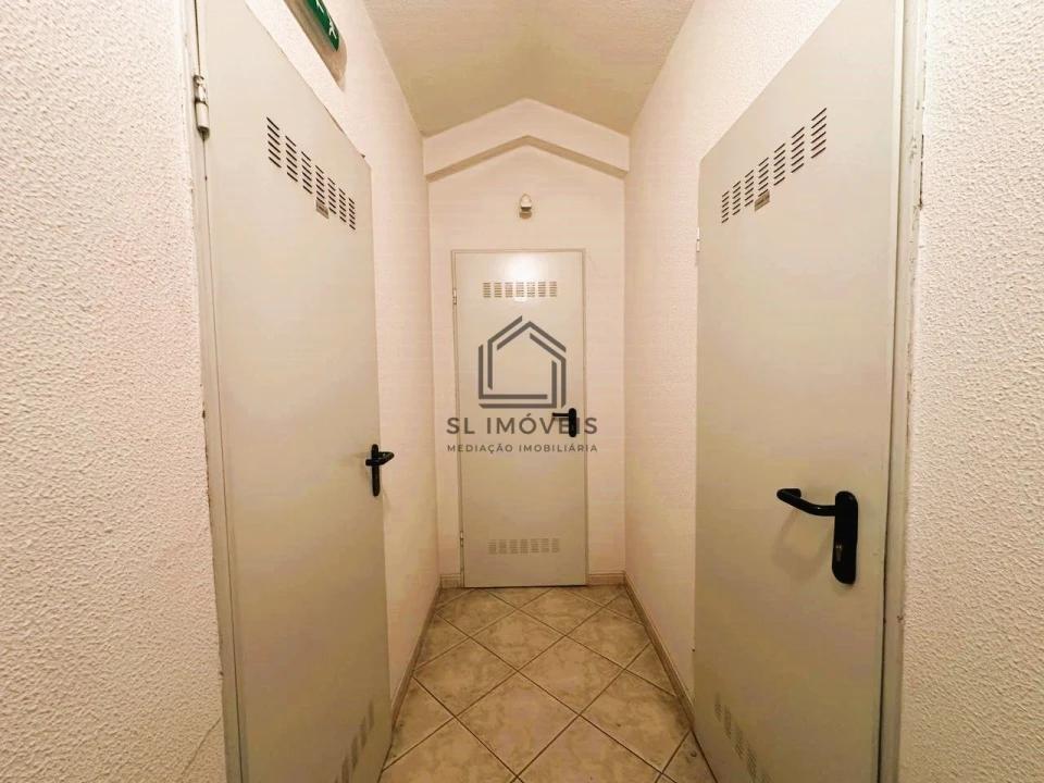 Apartamento T2 para Venda em Quinta do Conde Foto 37