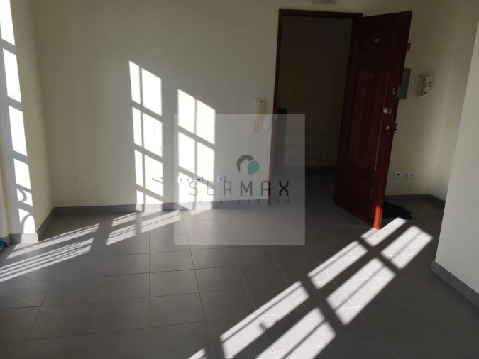 Loja para Arrendamento em Cedofeita, Santo Ildefonso, Sé, Miragaia, São Nicolau e Vitória Foto 2