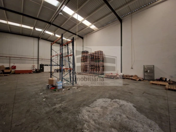 Loja para Arrendamento em Alverca do Ribatejo e Sobralinho Foto 3